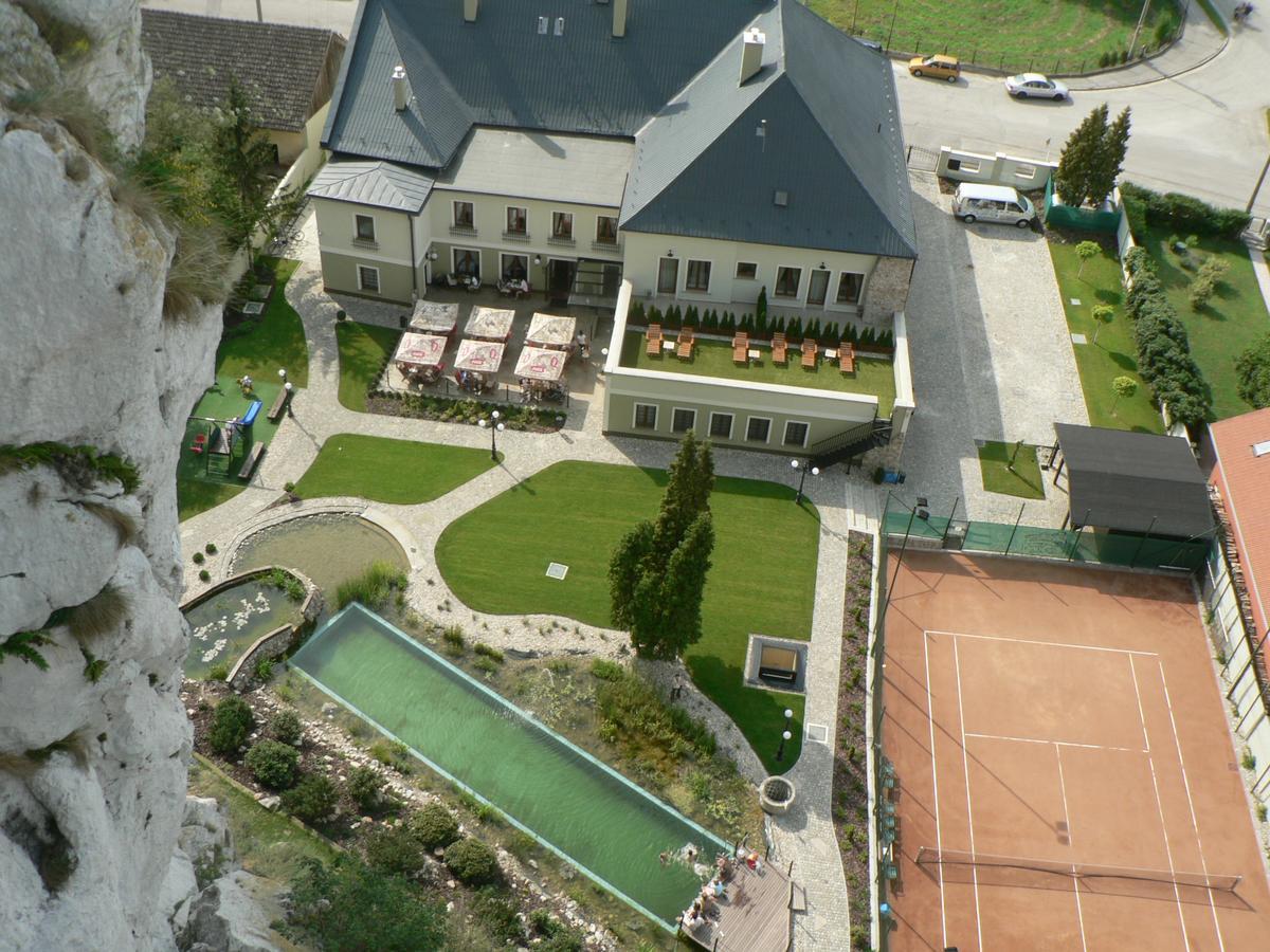 Kuria - Hotel Beckov