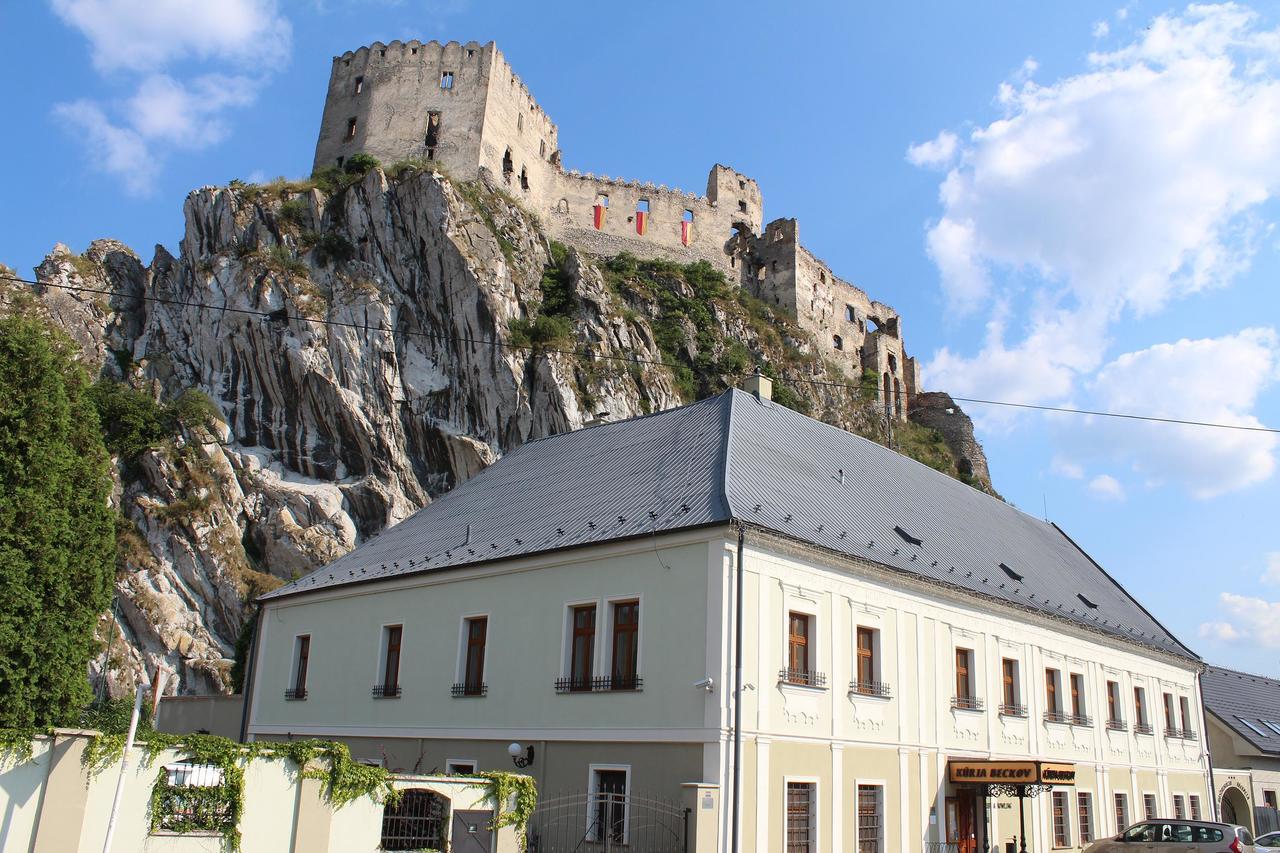 Hotel Kuria - Beckov