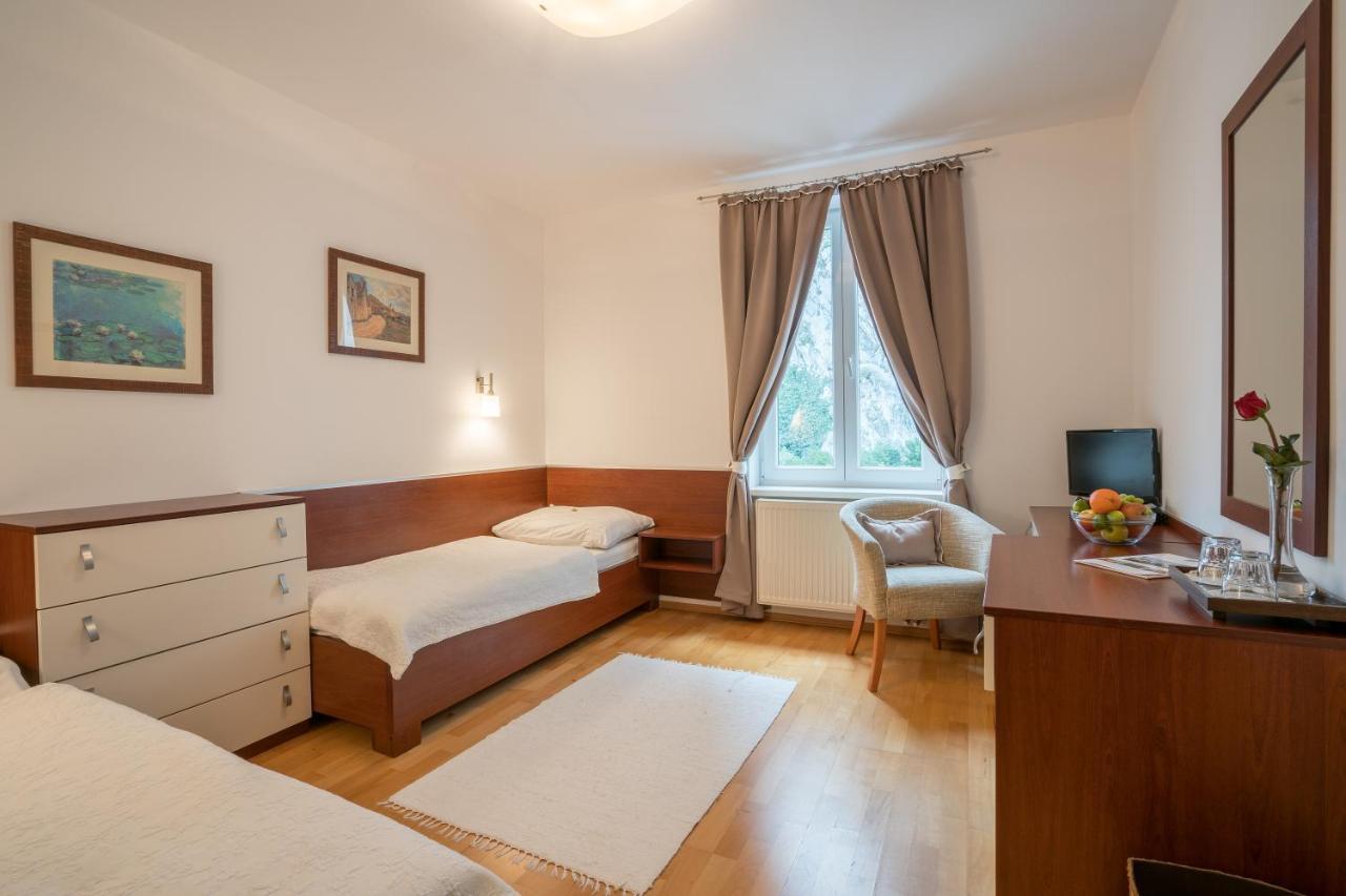 Hotel Kuria - Beckov
