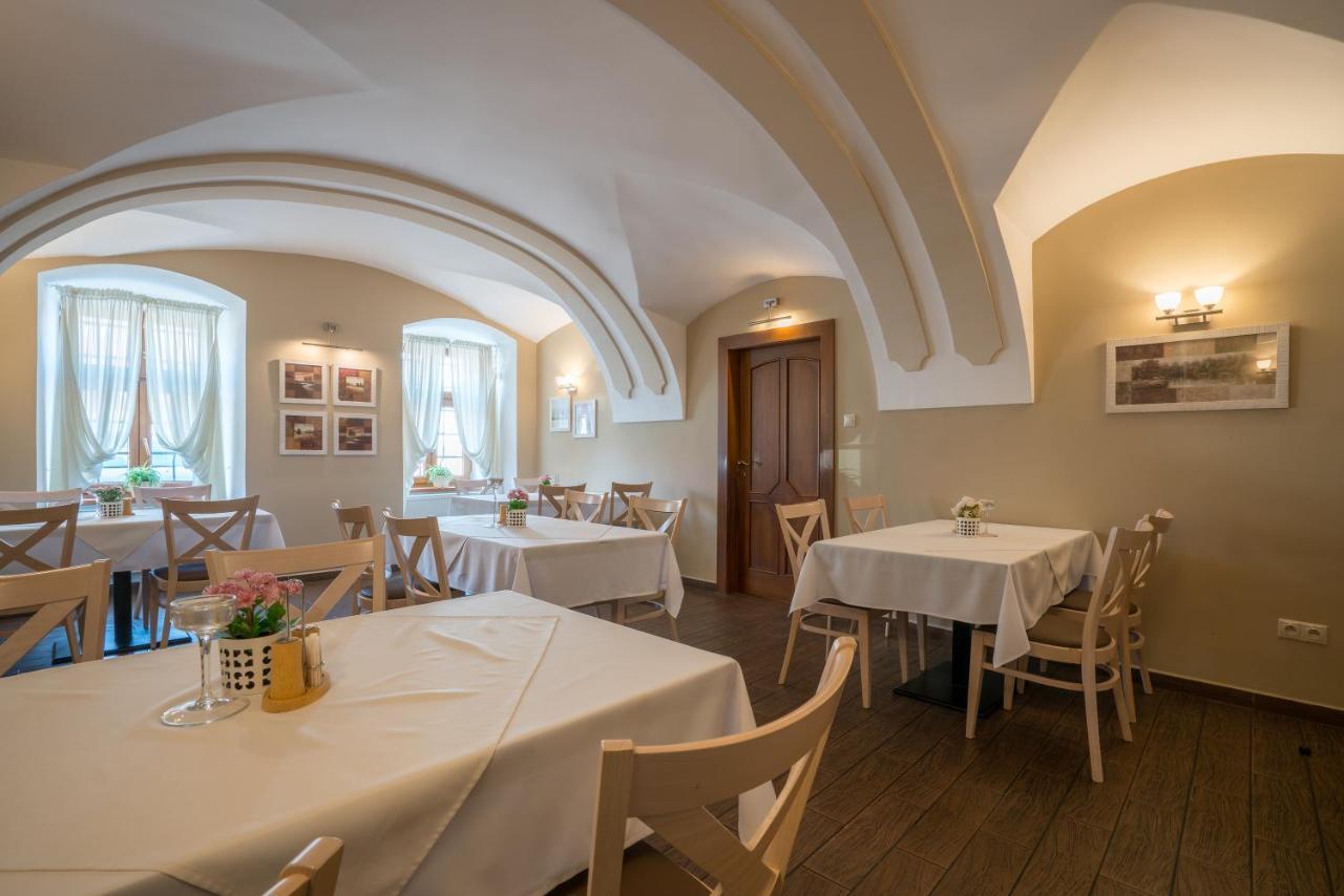 Hotel Kuria - Beckov
