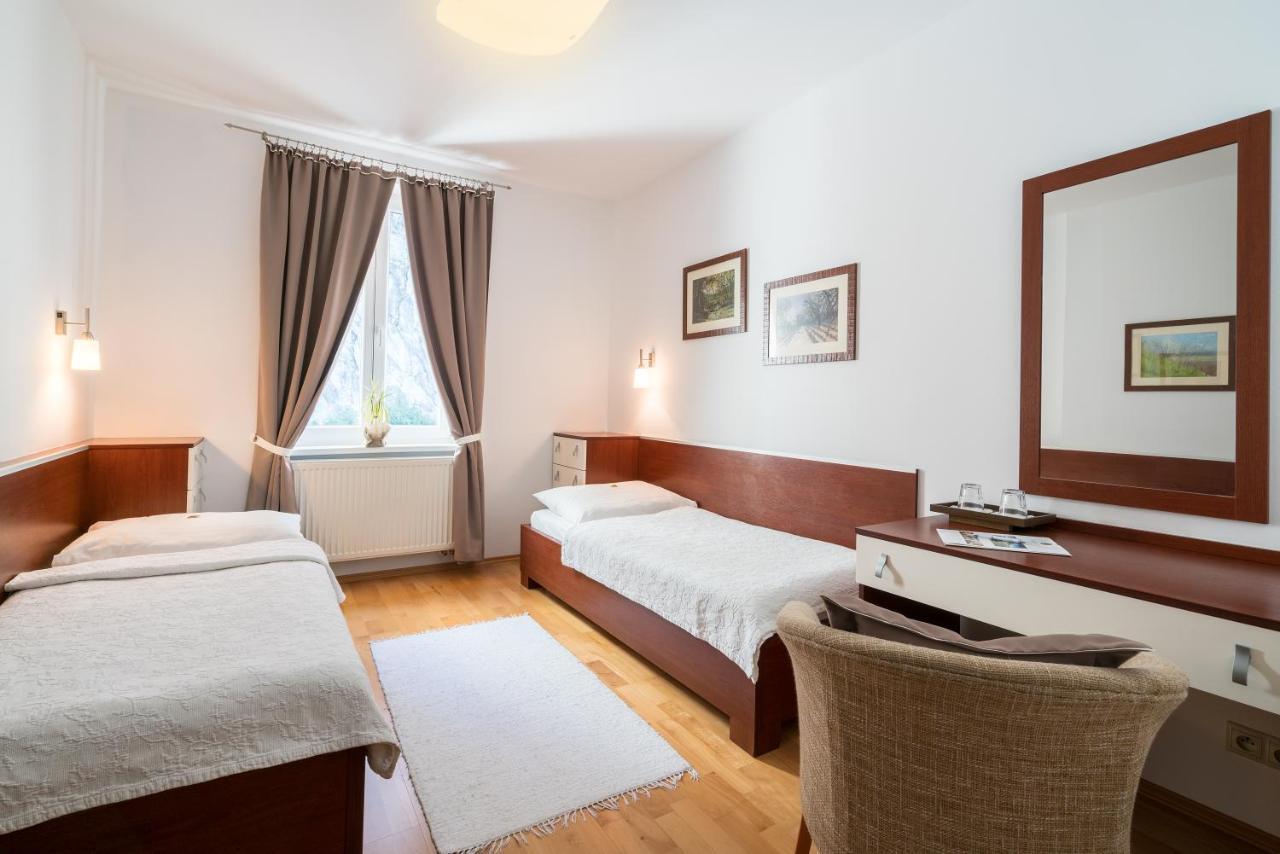 Hotel Kuria - Beckov